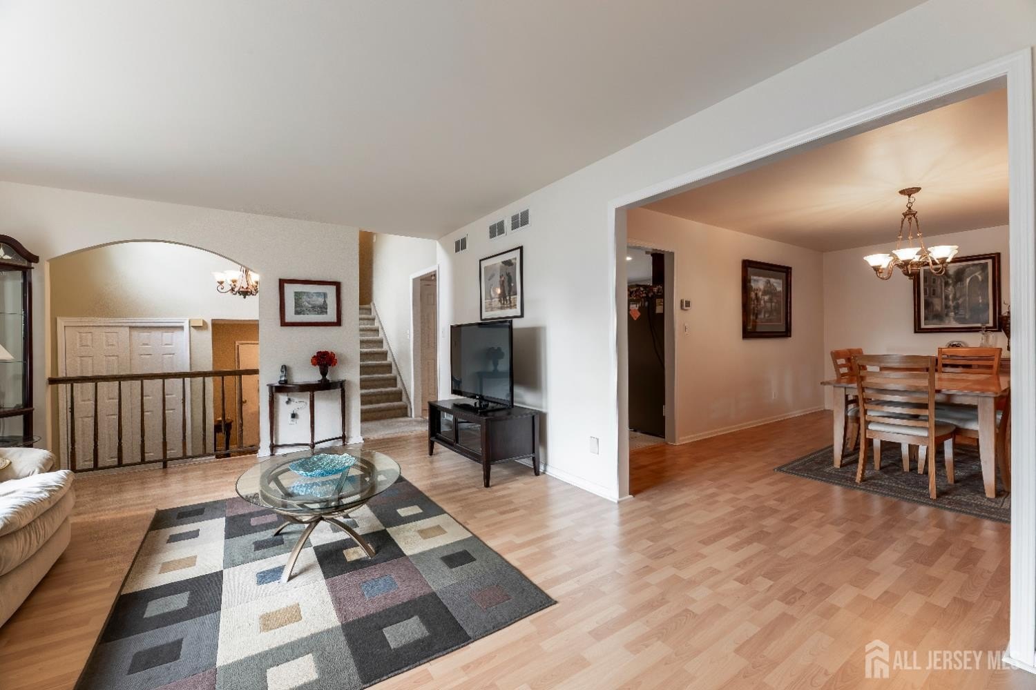 Edison, New Jersey, 08820, United States, 4 Bedrooms Bedrooms, ,3 BathroomsBathrooms,Residential,For Sale,1908022