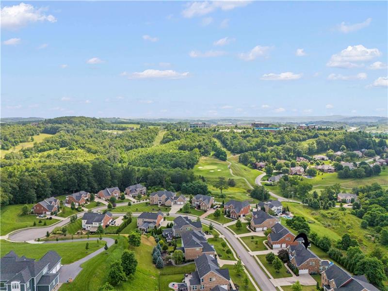 Canonsburg, Pennsylvania, 15317, United States, 5 Bedrooms Bedrooms, ,4 BathroomsBathrooms,Residential,For Sale,1914664