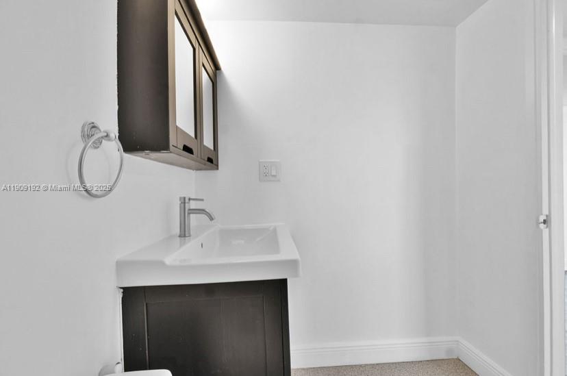 Miami Beach, Florida, 33139, United States, 2 Bedrooms Bedrooms, ,2 BathroomsBathrooms,Residential,For Sale,1988276