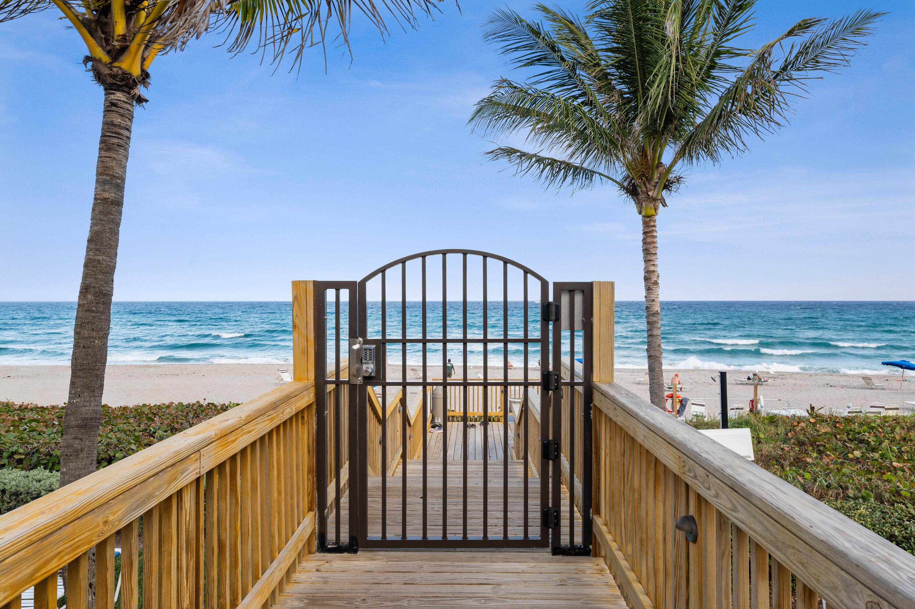 Highland Beach, Florida, 33487, United States, 2 Bedrooms Bedrooms, ,2 BathroomsBathrooms,Residential,For Sale,1999660