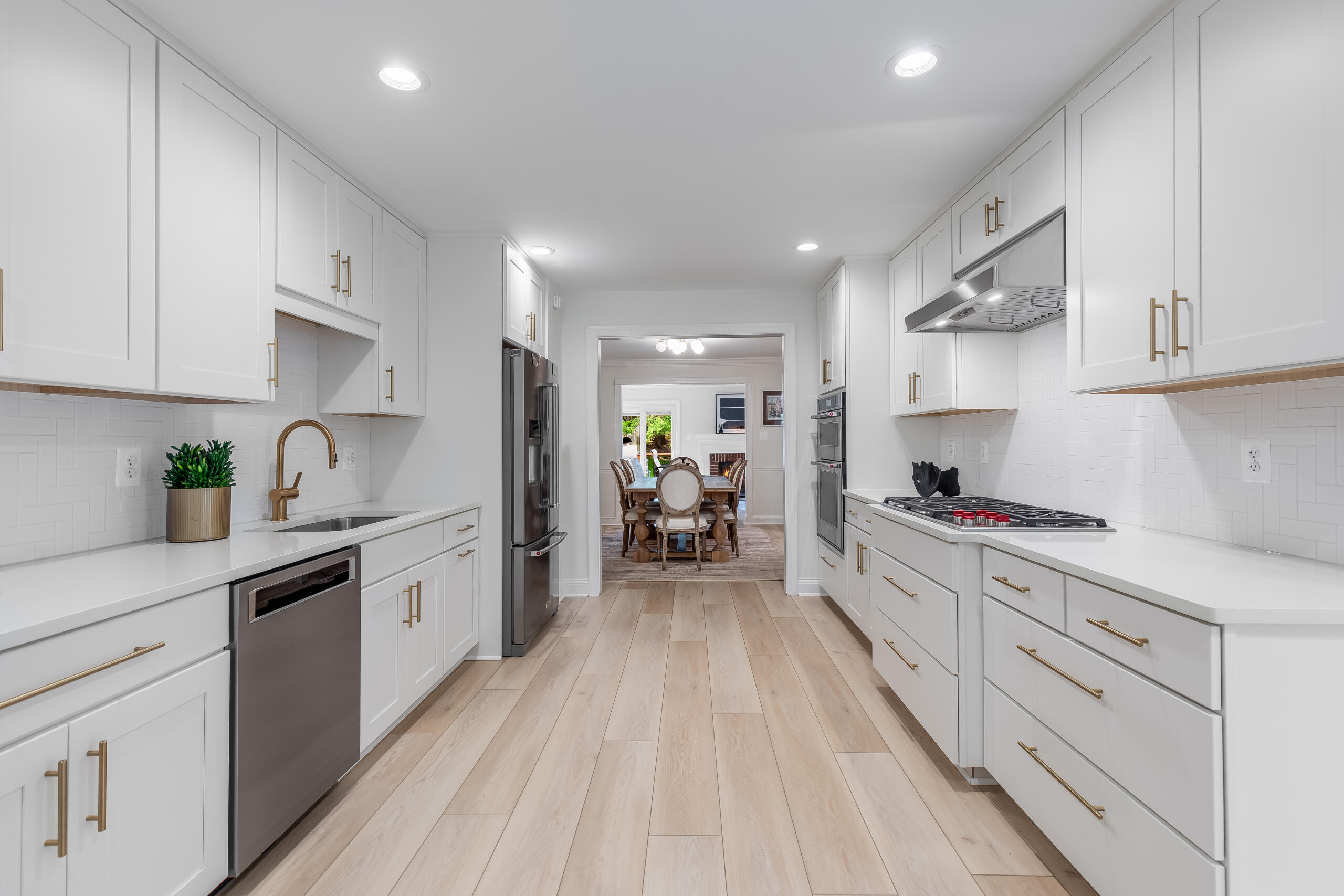  215 Andover Court Northeast, Leesburg, VA 20176 - 物件實景