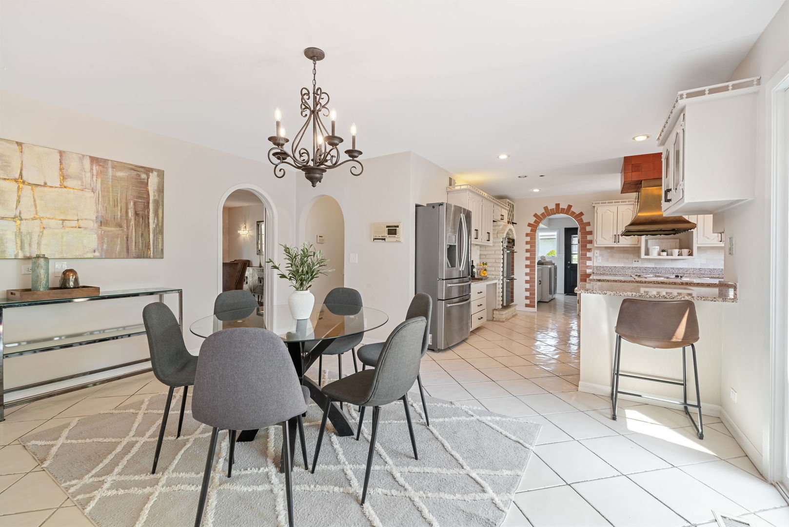 Oak Brook, Illinois, 60523, United States, 5 Bedrooms Bedrooms, ,6 BathroomsBathrooms,Residential,For Sale,1796873