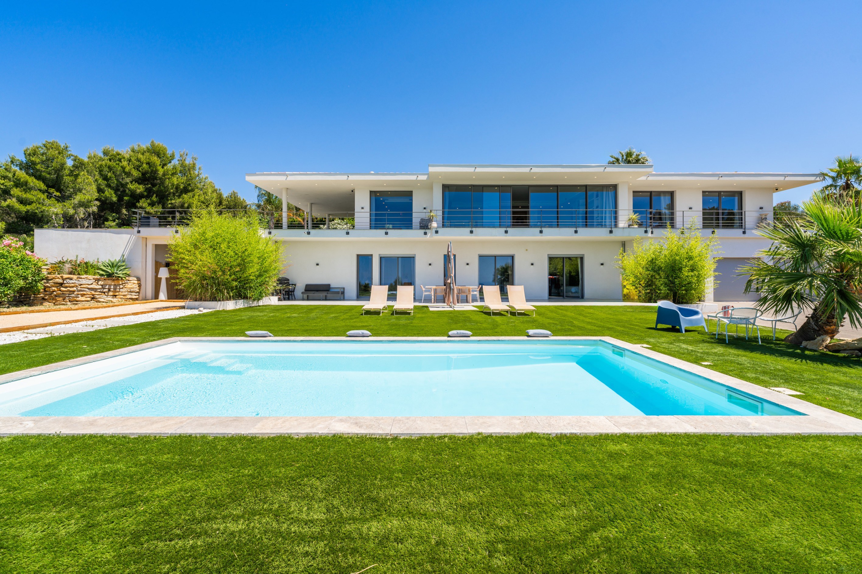  Ceyreste – Contemporary Villa with Exceptional Sea View, Expansive Garden - 物件實景