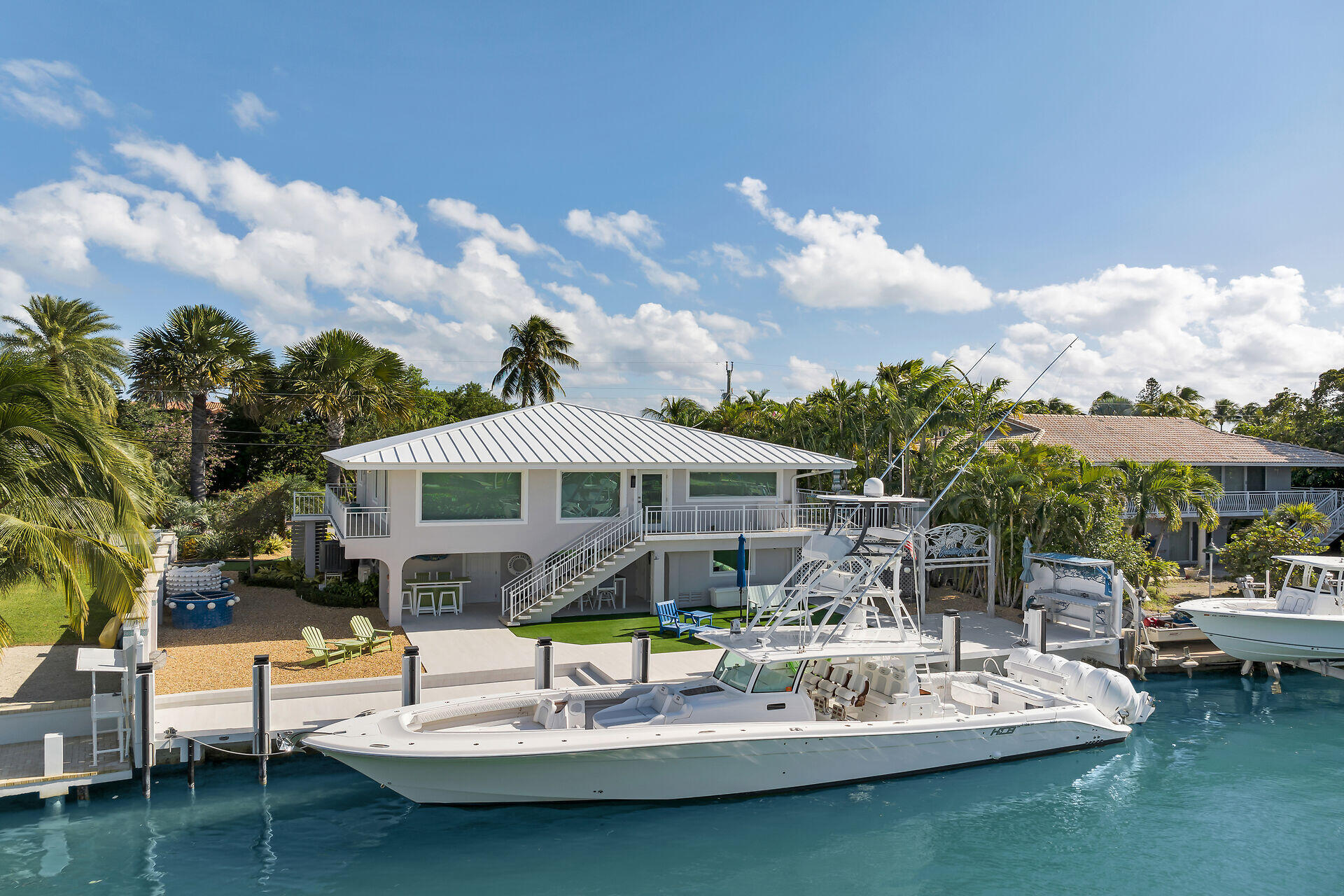 Duck, Florida, 33050, United States, 3 Bedrooms Bedrooms, ,3 BathroomsBathrooms,Residential,For Sale,1998435