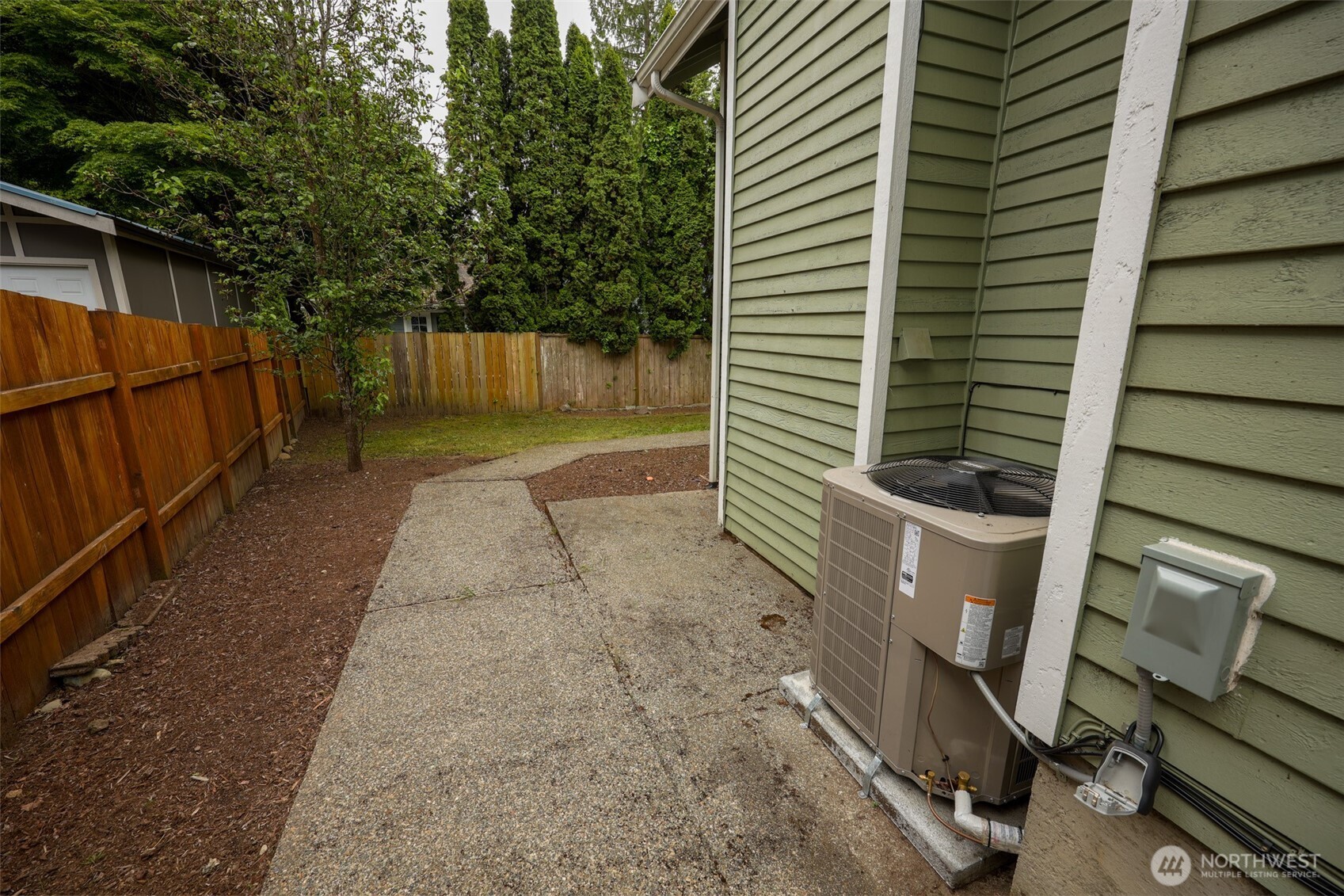 Auburn, Washington, 98092, United States, 4 Bedrooms Bedrooms, ,2 BathroomsBathrooms,Residential,For Sale,1893613