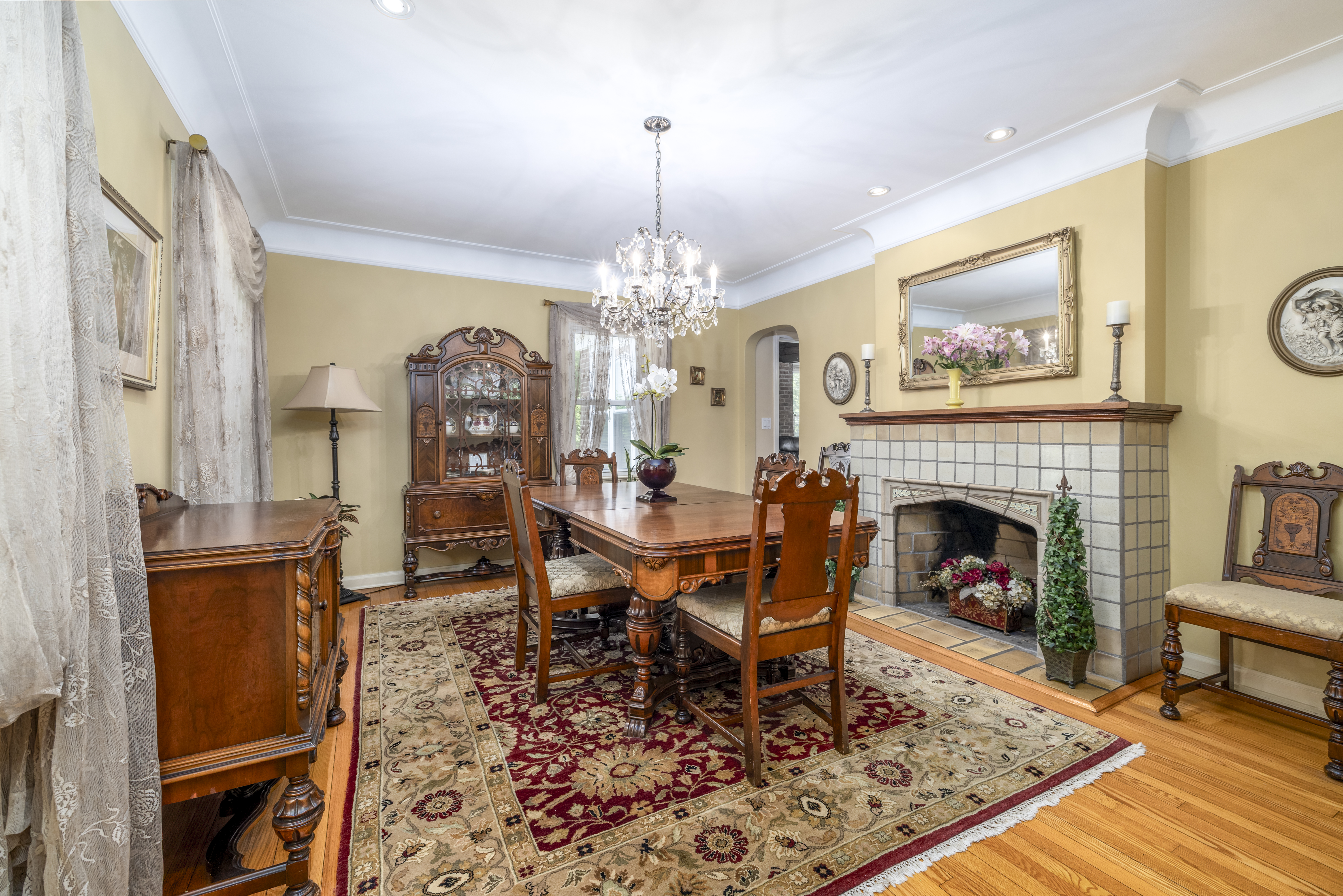  124 Peterhoff Avenue, Malverne, NY, 11565 - 物件實景