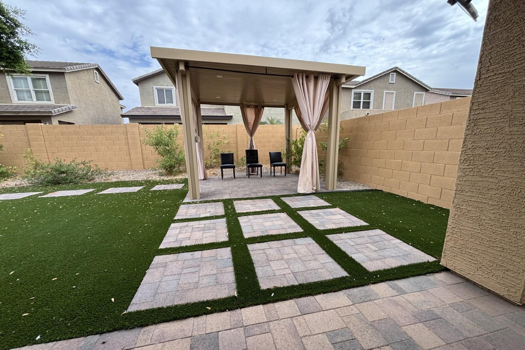  2239 E Bowker Street  Phoenix, AZ - 物件實景