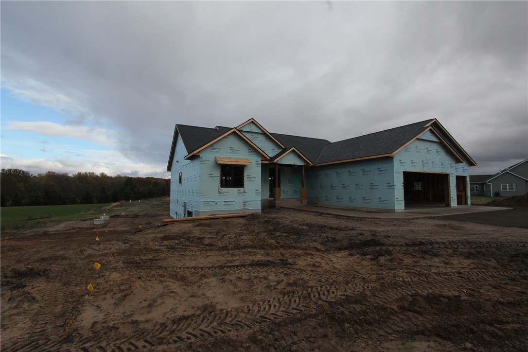 Eleva, Wisconsin, 54738, United States, 5 Bedrooms Bedrooms, ,4 BathroomsBathrooms,Residential,For Sale,1981879