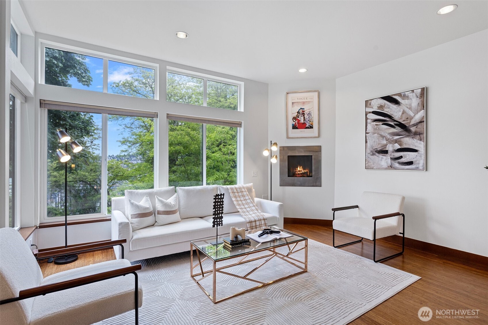 Seattle, Washington, 98109, United States, 3 Bedrooms Bedrooms, ,4 BathroomsBathrooms,Residential,For Sale,1851882