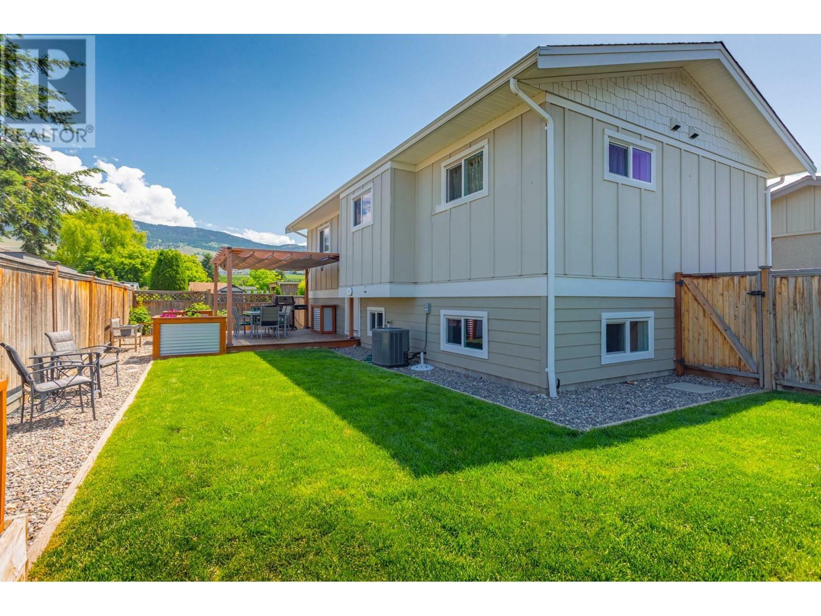 KELOWNA, British Columbia, V1X 2H2, CA, 3 Bedrooms Bedrooms, ,3 BathroomsBathrooms,Residential,For Sale,1839234