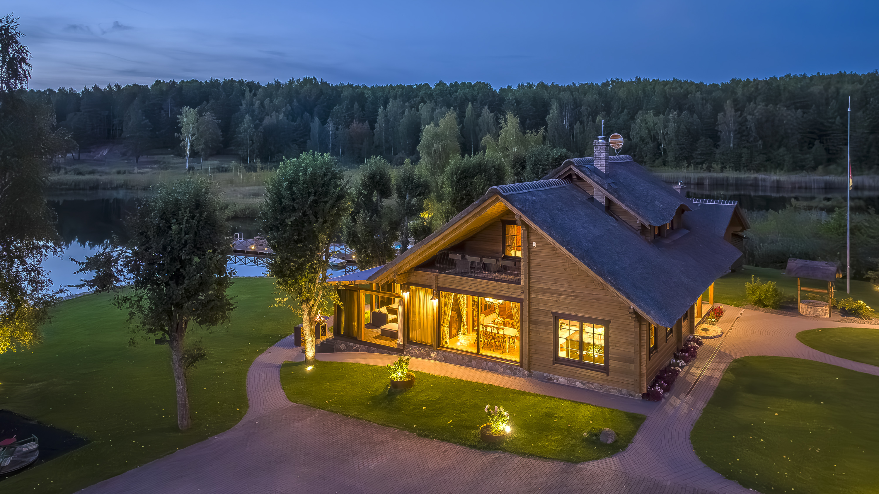 Romantic family homestead with a long lakeside - 物件實景