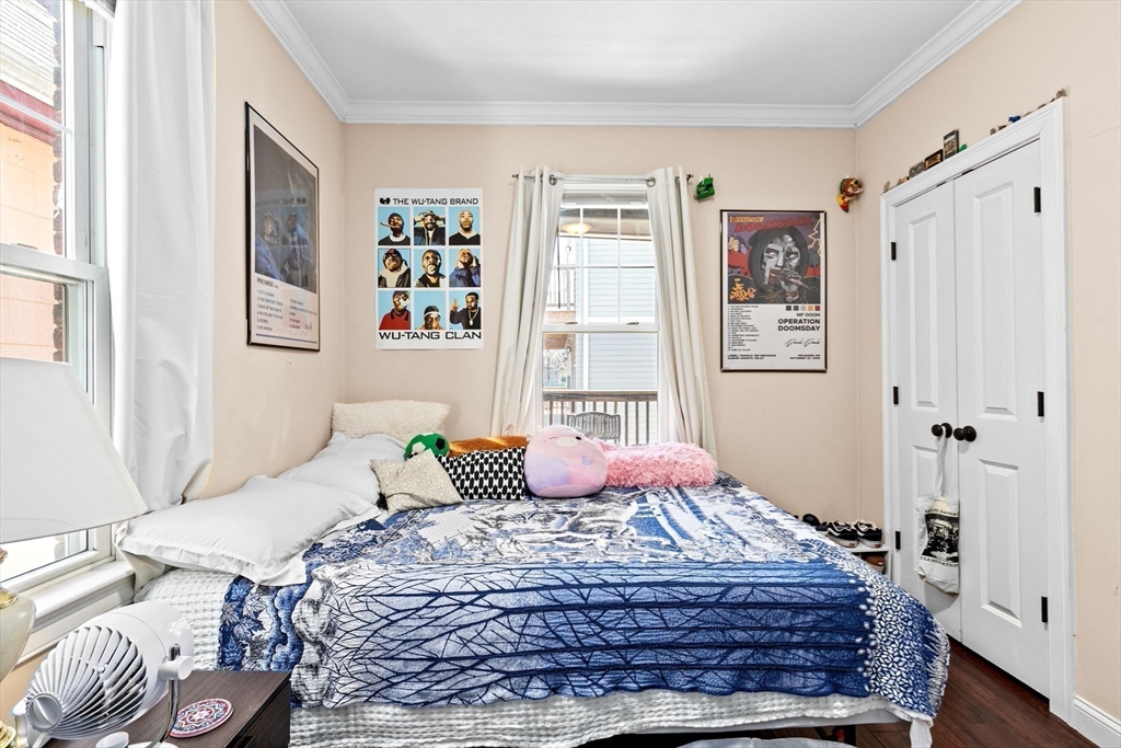 Boston, Massachusetts, 02121, United States, 11 Bedrooms Bedrooms, ,3 BathroomsBathrooms,Residential,For Sale,1998494