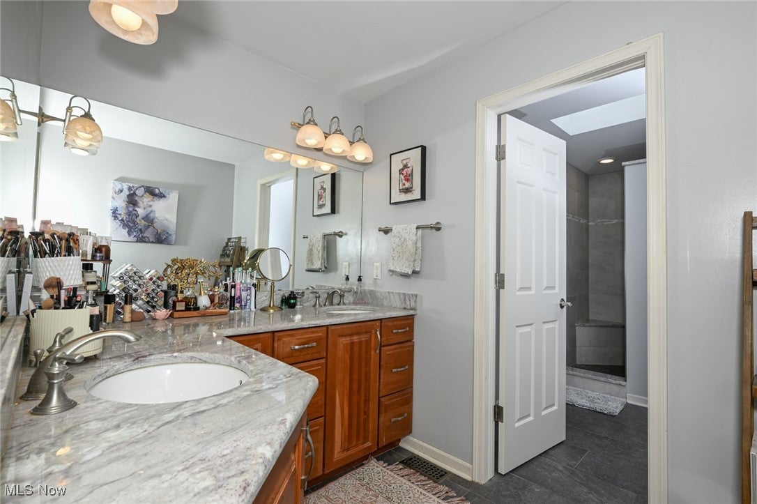 Massillon, Ohio, 44646, United States, 5 Bedrooms Bedrooms, ,4 BathroomsBathrooms,Residential,For Sale,2012066