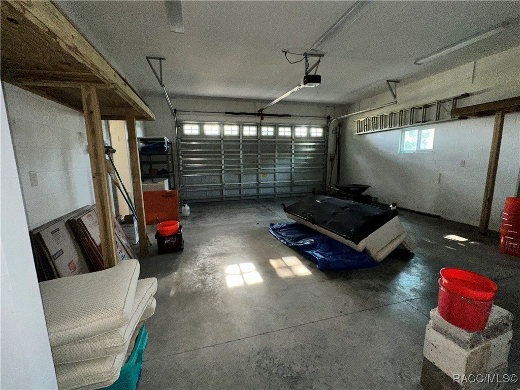 Crystal River, Florida, 34429, United States, 4 Bedrooms Bedrooms, ,3 BathroomsBathrooms,Residential,For Sale,1996734