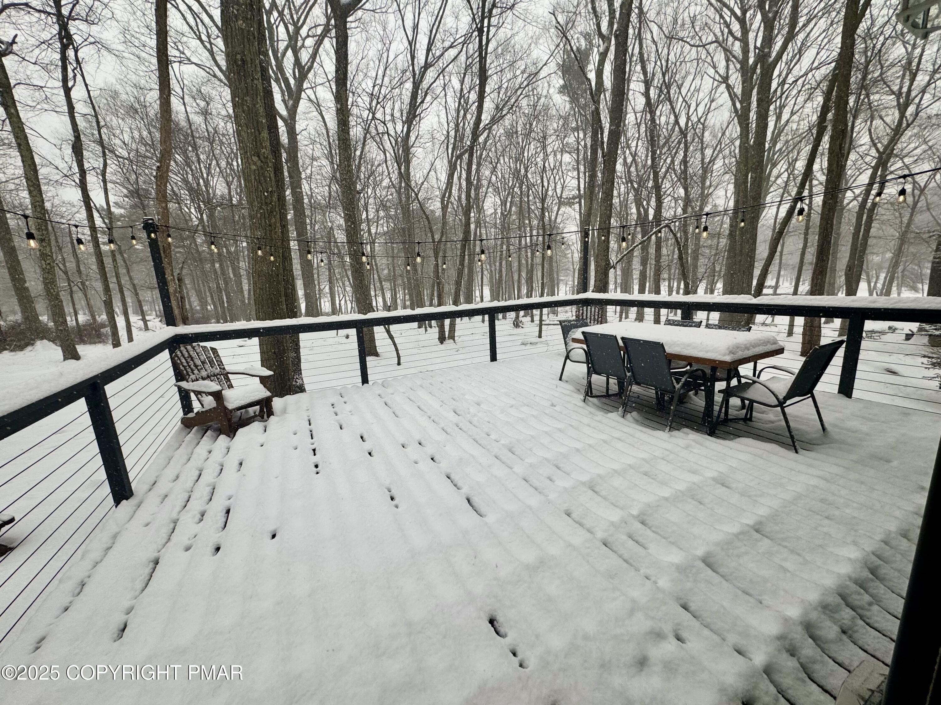 Lake Harmony, Pennsylvania, 18624, United States, 3 Bedrooms Bedrooms, ,2 BathroomsBathrooms,Residential,For Sale,2006106