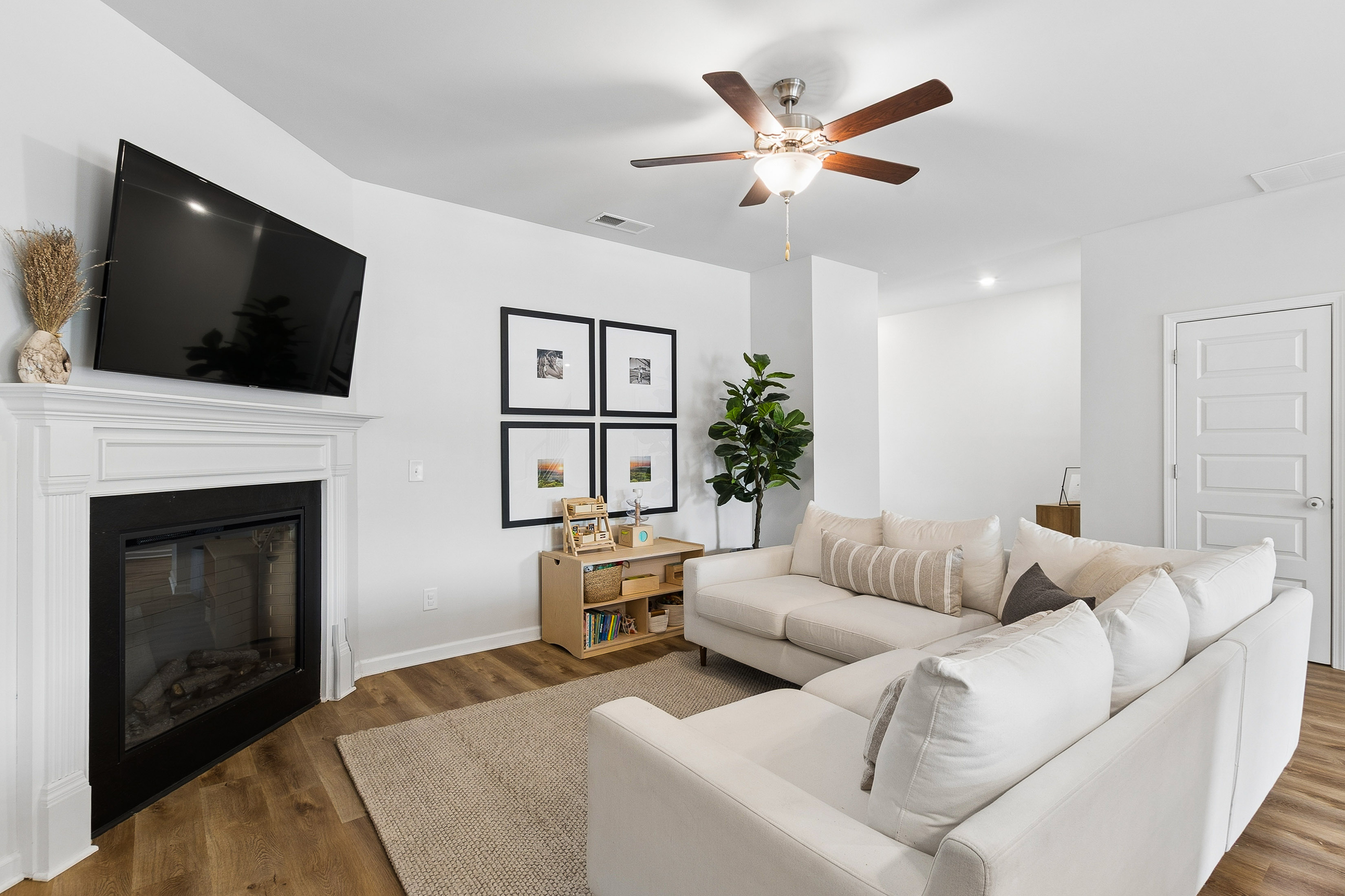  Beautifully Appointed Home Balances Comfort, Style and Low Maintenance Living - 物件實景
