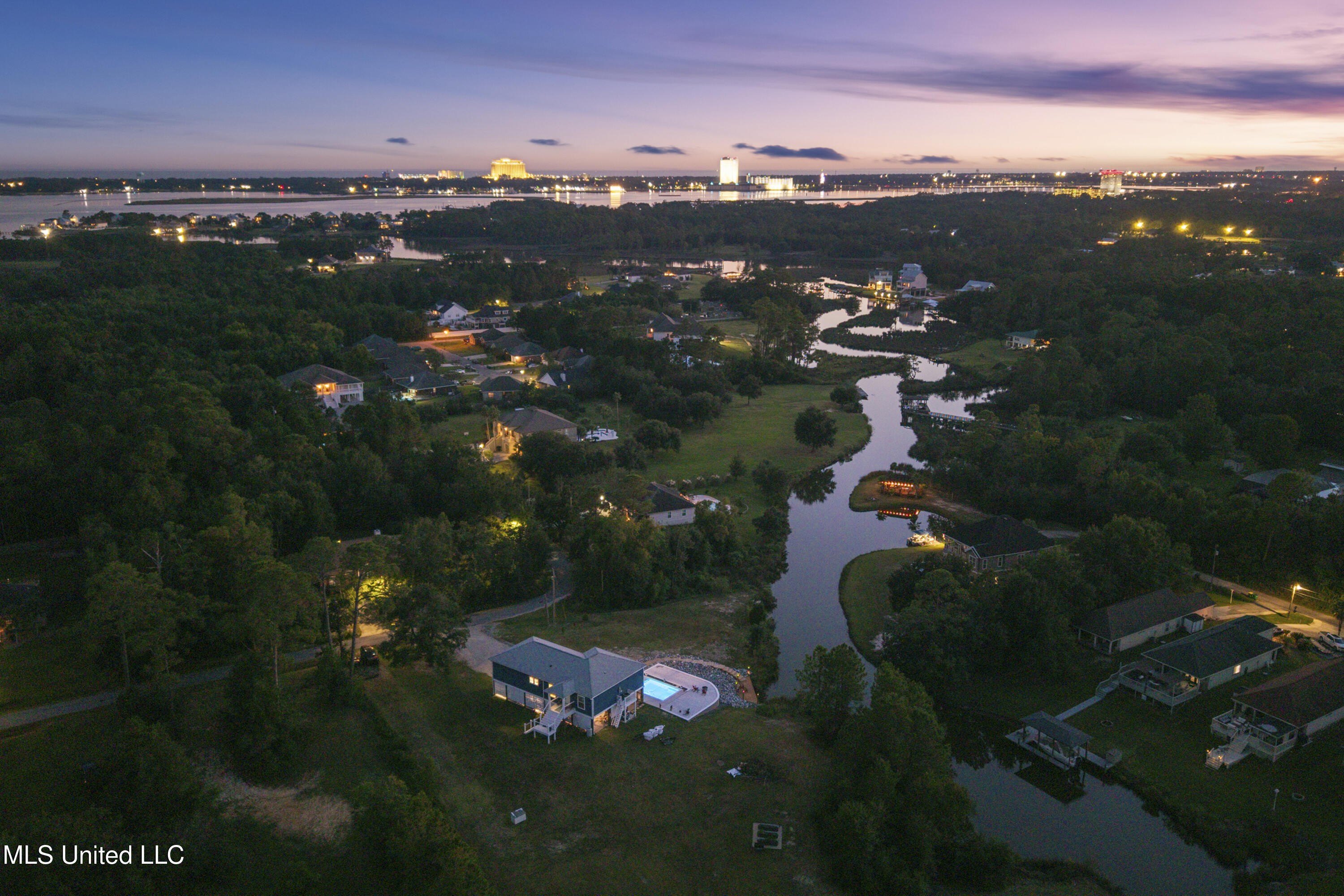 Biloxi, Mississippi, 39532, United States, 3 Bedrooms Bedrooms, ,2 BathroomsBathrooms,Residential,For Sale,1977192