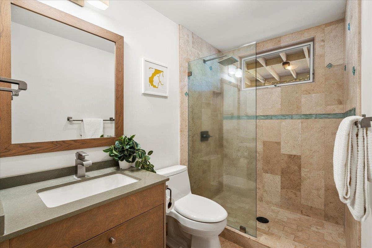 Paia, Hawaii, 96779, United States, 5 Bedrooms Bedrooms, ,4 BathroomsBathrooms,Residential,For Sale,1988155