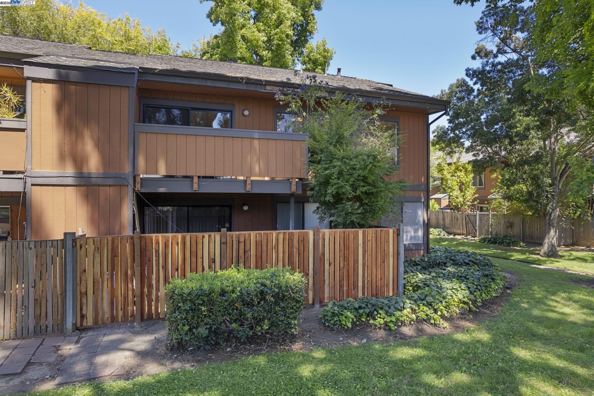 Fremont, California, 94536, United States, 3 Bedrooms Bedrooms, ,2 BathroomsBathrooms,Residential,For Sale,1906498