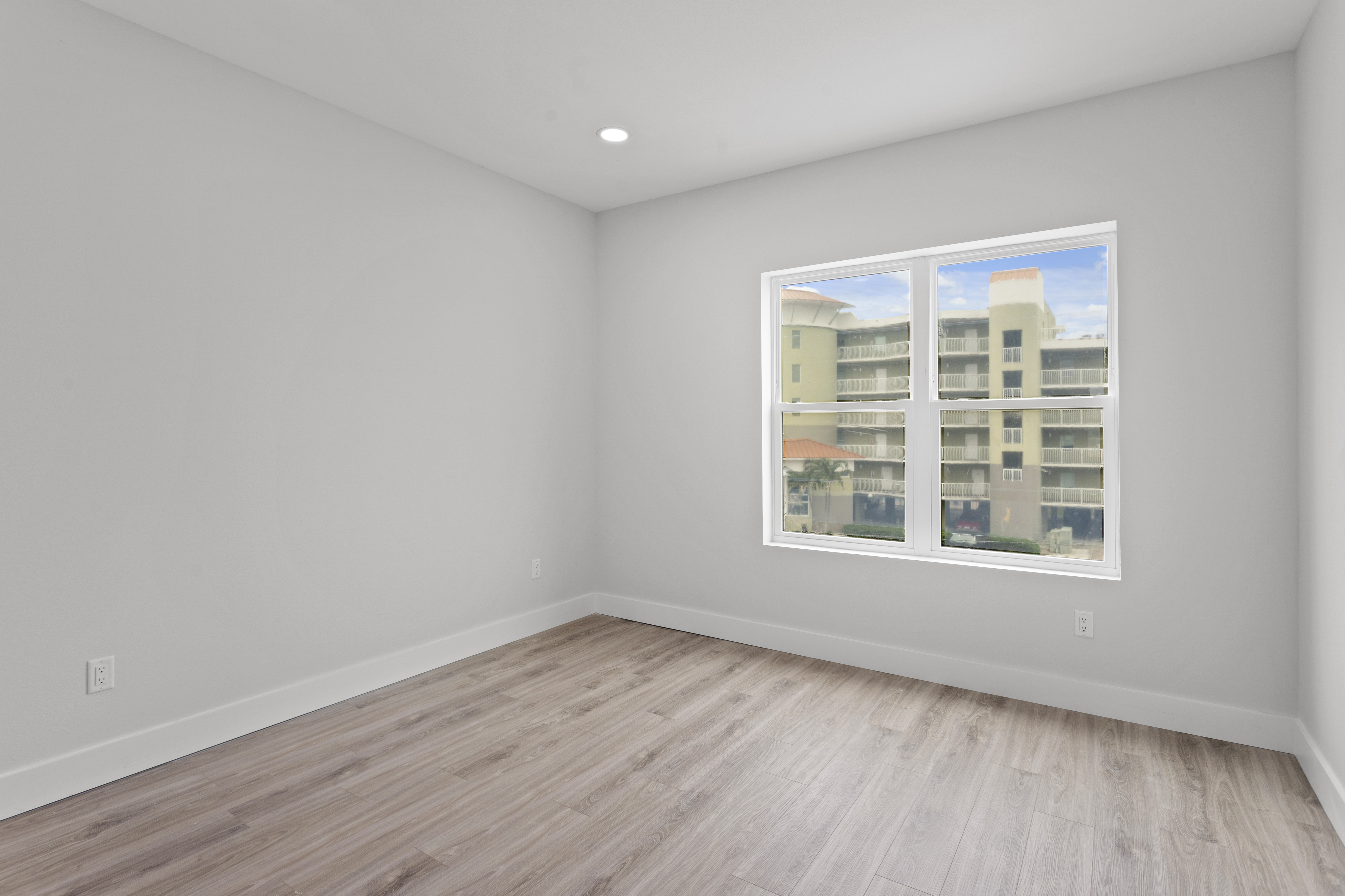 11605 1st St E # 6, Treasure Island, Florida, 33706, United States, 5 Bedrooms Bedrooms, ,4 BathroomsBathrooms,Residential,For Sale,11605 1st St E # 6,1423678