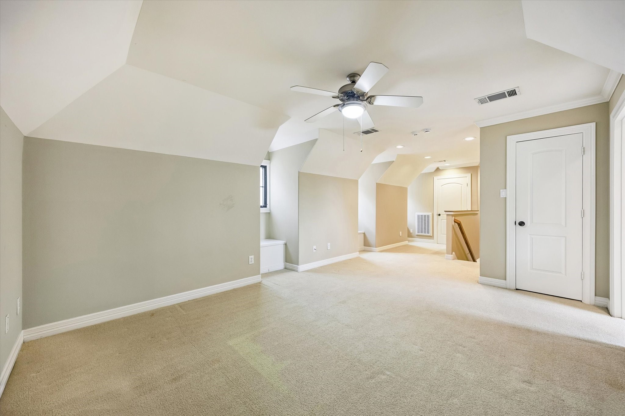  28 Hackberry Lane C - 物件實景