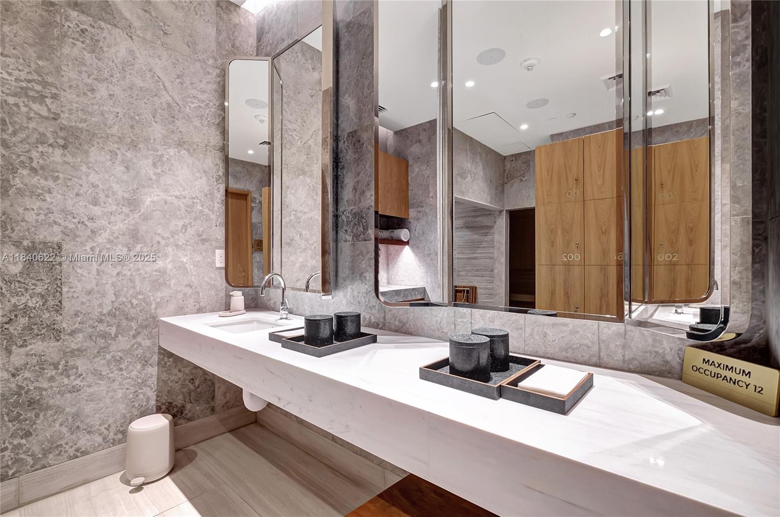 Miami, Florida, 33133, United States, 4 Bedrooms Bedrooms, ,4 BathroomsBathrooms,Residential,For Sale,1898315