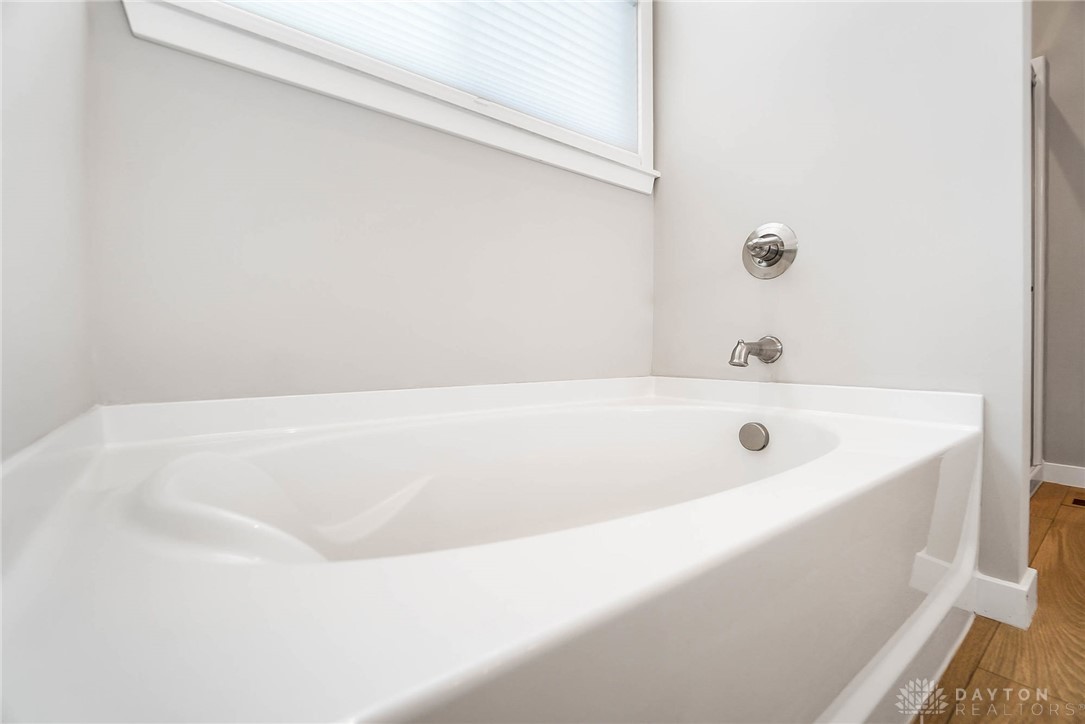 Yellow Springs Vlg, Ohio, 45387, United States, 3 Bedrooms Bedrooms, ,2 BathroomsBathrooms,Residential,For Sale,1906404