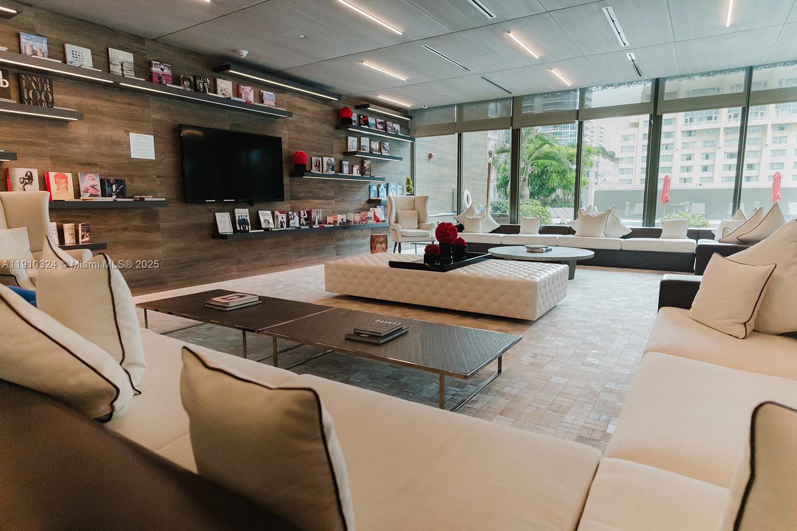 Miami, Florida, 33131, United States, 2 Bedrooms Bedrooms, ,2 BathroomsBathrooms,Residential,For Sale,1988977