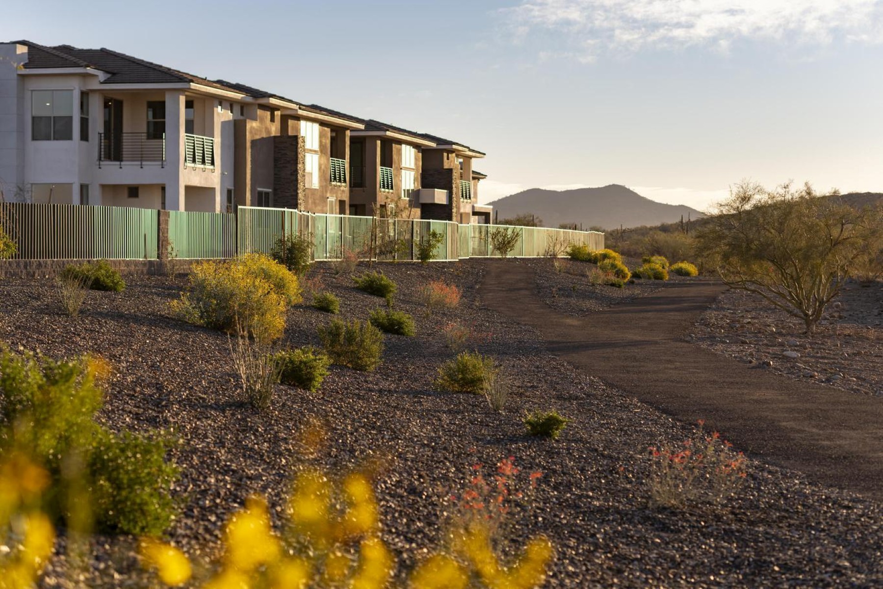  2121 W Sonoran Desert Drive  Phoenix, AZ - 物件實景