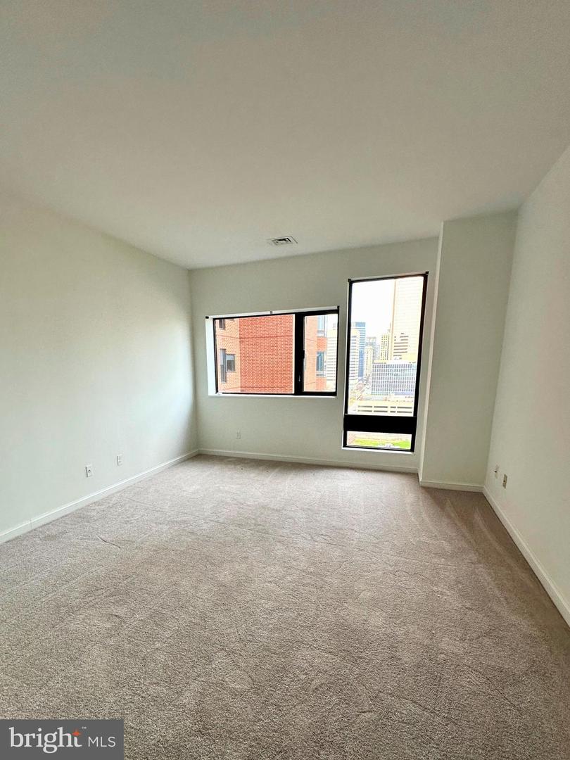 Baltimore, Maryland, 21202, United States, 3 Bedrooms Bedrooms, ,6 BathroomsBathrooms,Residential,For Sale,2002254