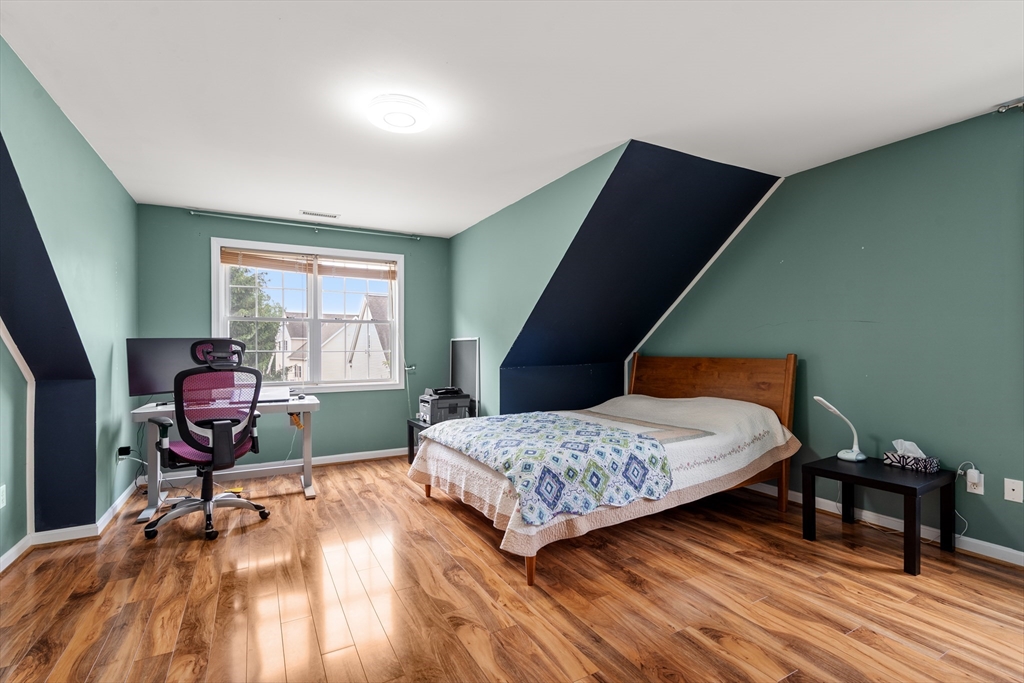Chelmsford, Massachusetts, 01824, United States, 4 Bedrooms Bedrooms, ,3 BathroomsBathrooms,Residential,For Sale,1939312