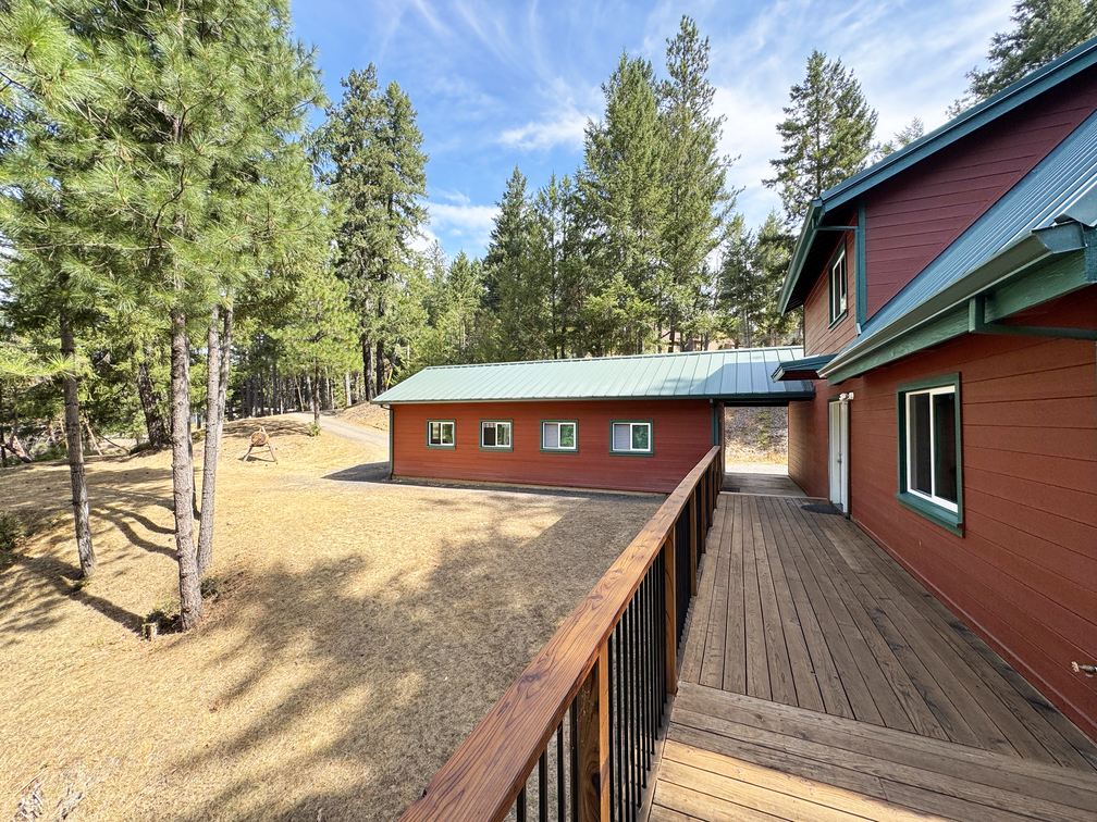 Willits, California, 95490, United States, 2 Bedrooms Bedrooms, ,2 BathroomsBathrooms,Residential,For Sale,1943077