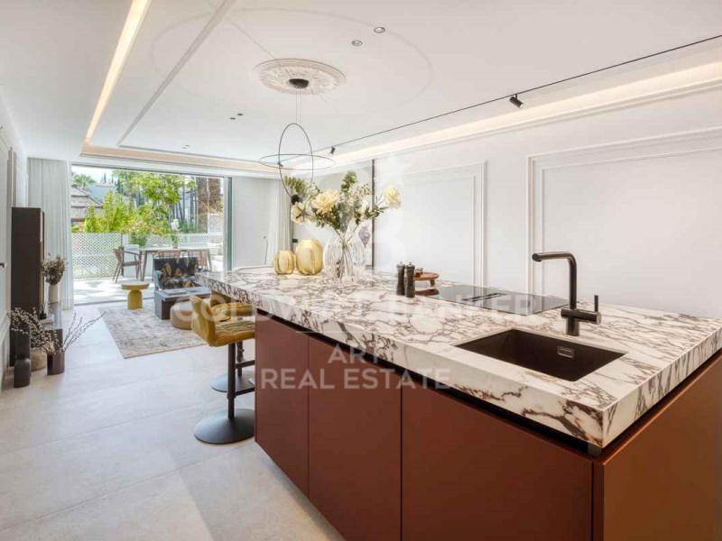 Marbella, Andalusia, ES, 3 Bedrooms Bedrooms, ,3 BathroomsBathrooms,Residential,For Sale,1768283