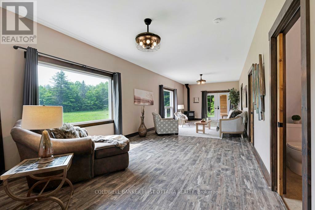 TAY VALLEY, Ontario, K0H 2B0, CA, 2 Bedrooms Bedrooms, ,1 BathroomBathrooms,Residential,For Sale,1866349