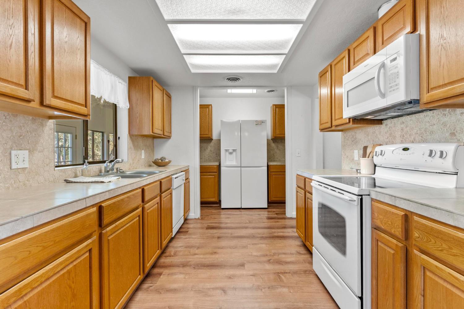 Marysville, California, 95901, United States, 2 Bedrooms Bedrooms, ,2 BathroomsBathrooms,Residential,For Sale,1927957