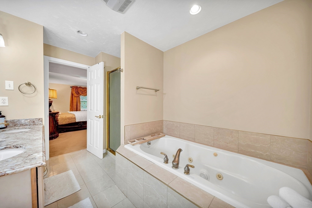 Mansfield, Massachusetts, 02048, United States, 4 Bedrooms Bedrooms, ,3 BathroomsBathrooms,Residential,For Sale,2001222