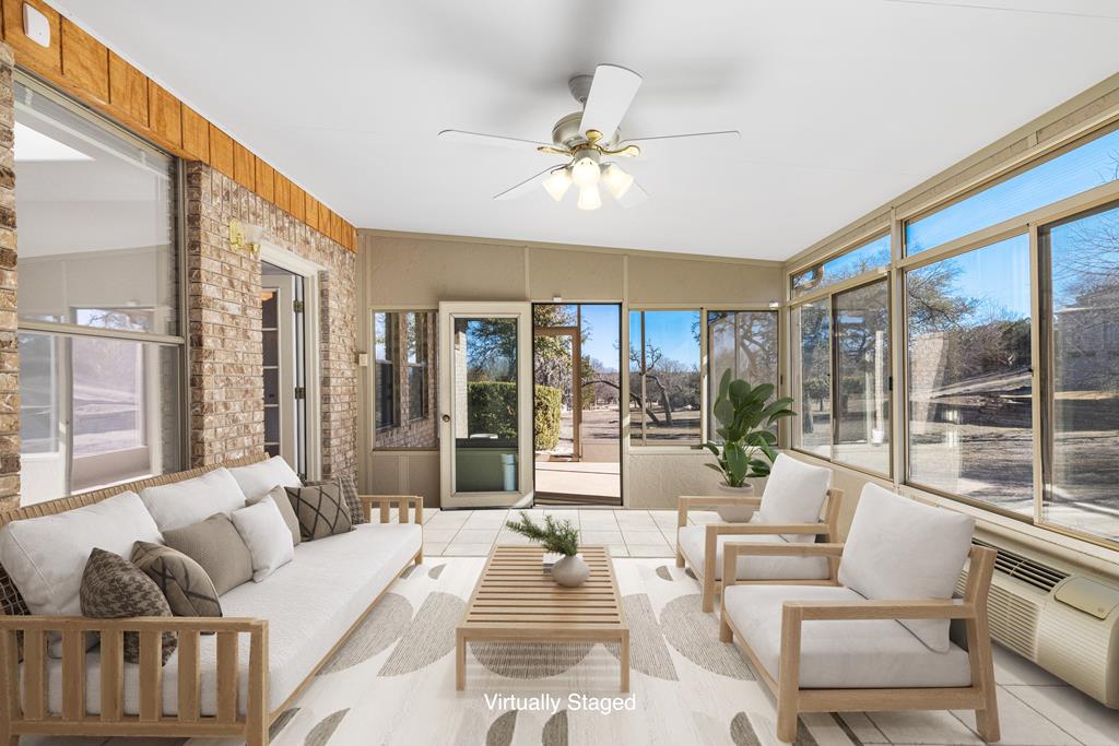 Kerrville, Texas, 78028, United States, 3 Bedrooms Bedrooms, ,3 BathroomsBathrooms,Residential,For Sale,1983005