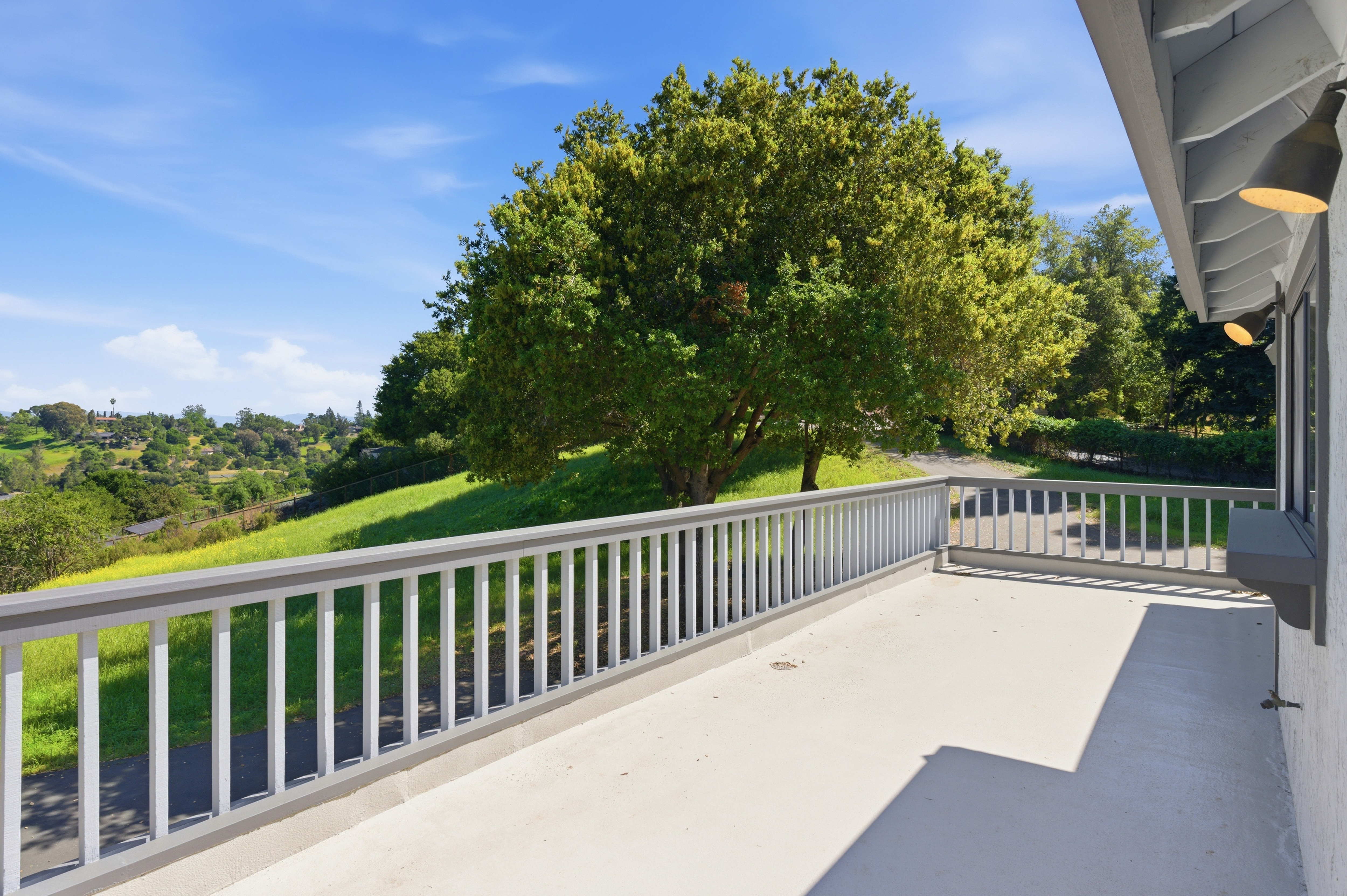  More Than 2.7 Acres of Privacy and Potential with Palo Alto Schools - 物件實景