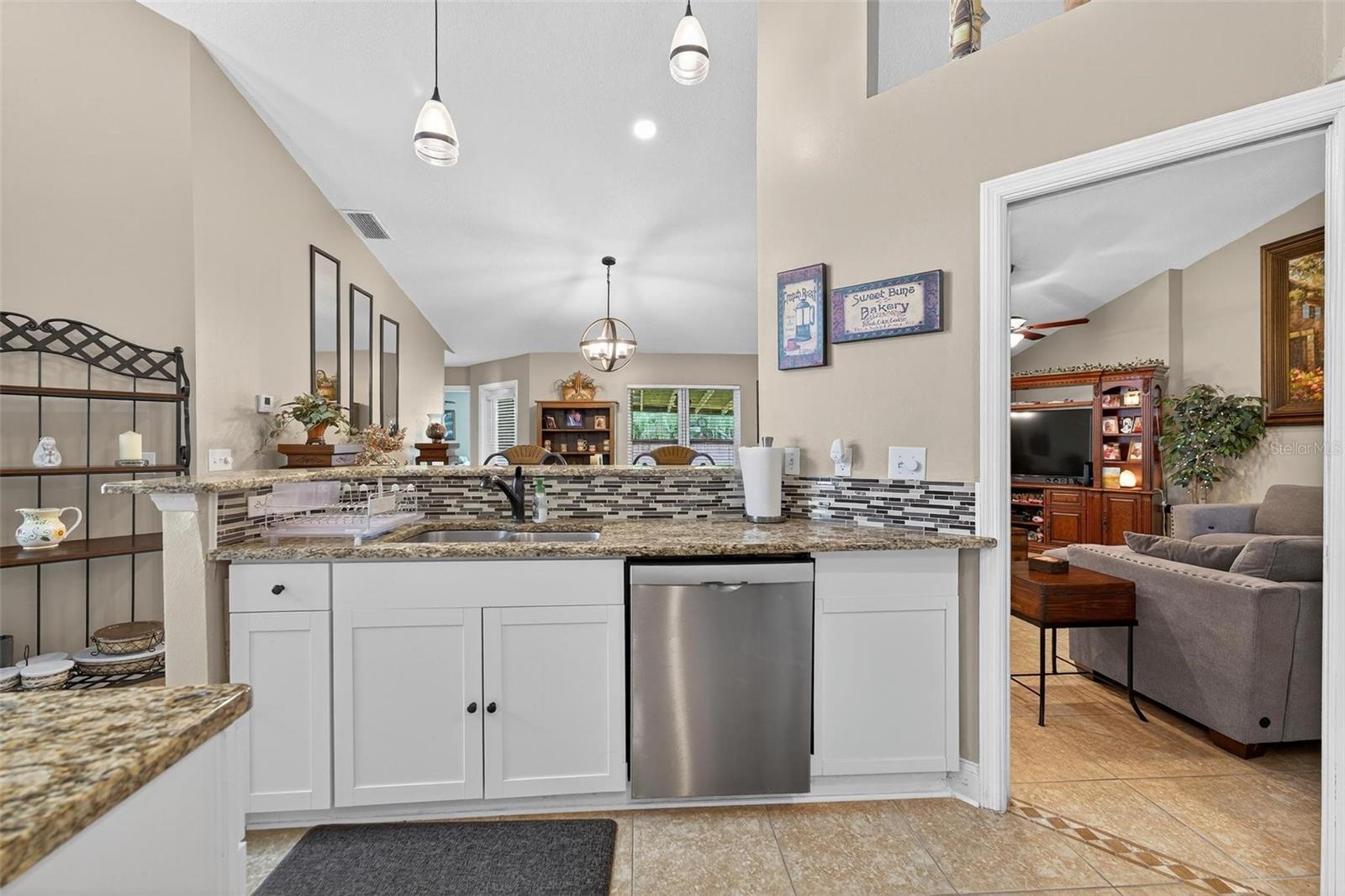 ORLANDO, Florida, 32819, United States, 4 Bedrooms Bedrooms, ,3 BathroomsBathrooms,Residential,For Sale,1921033