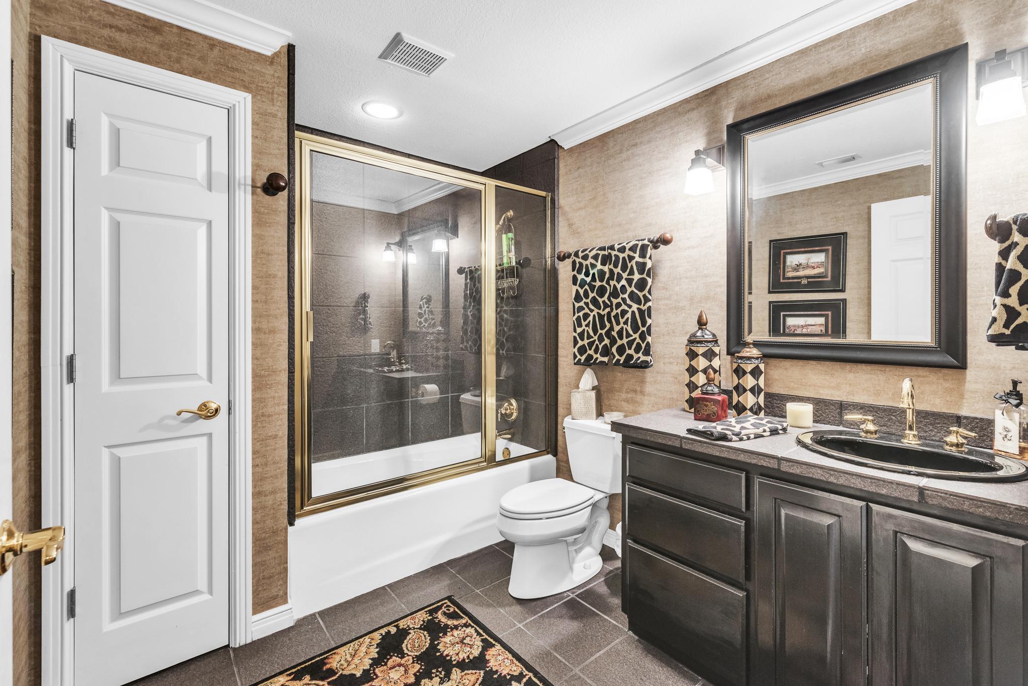 Corpus Christi, Texas, 78401, United States, 3 Bedrooms Bedrooms, ,3 BathroomsBathrooms,Residential,For Sale,1912480