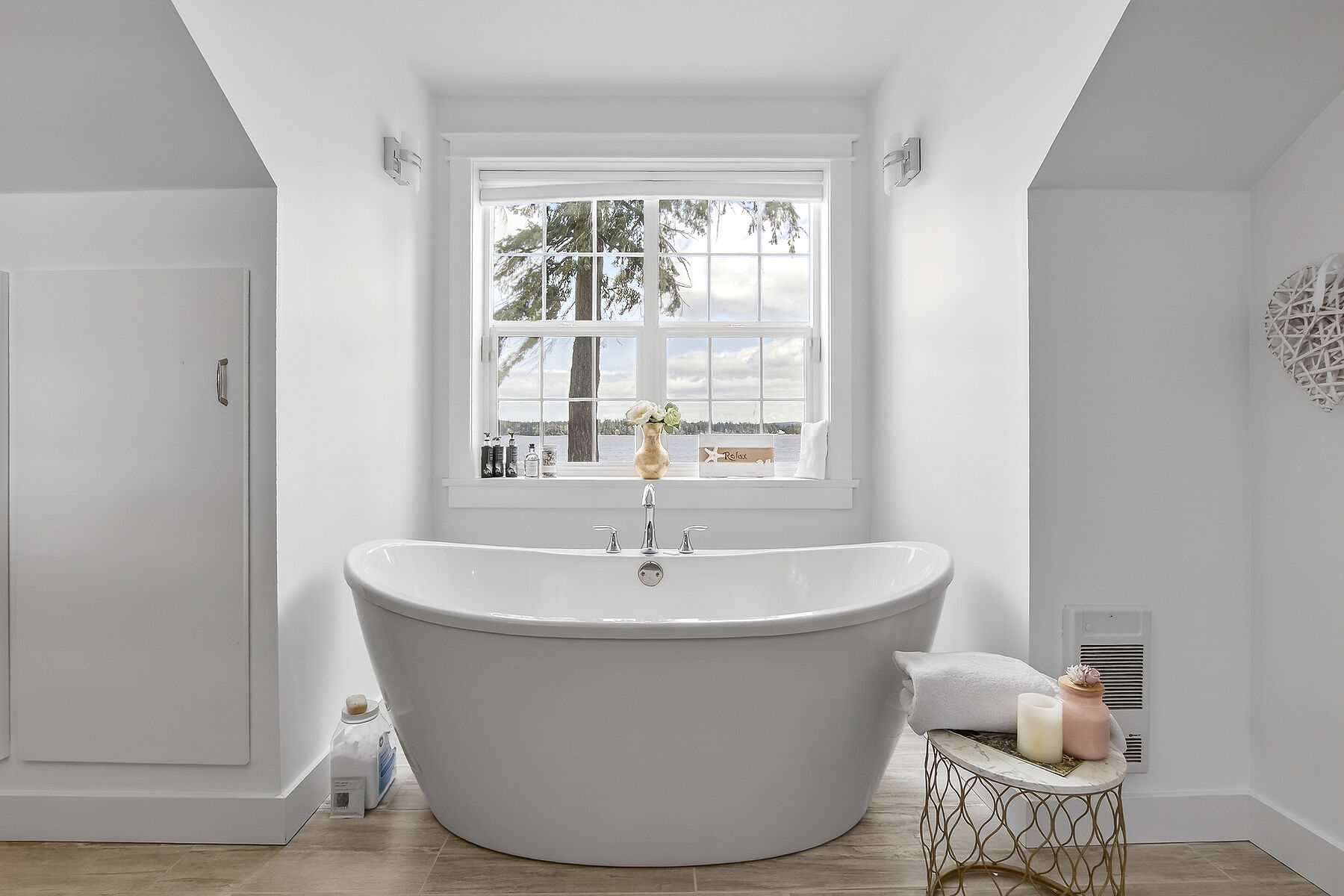 Ladysmith Bespoke Oceanfront - 物件實景