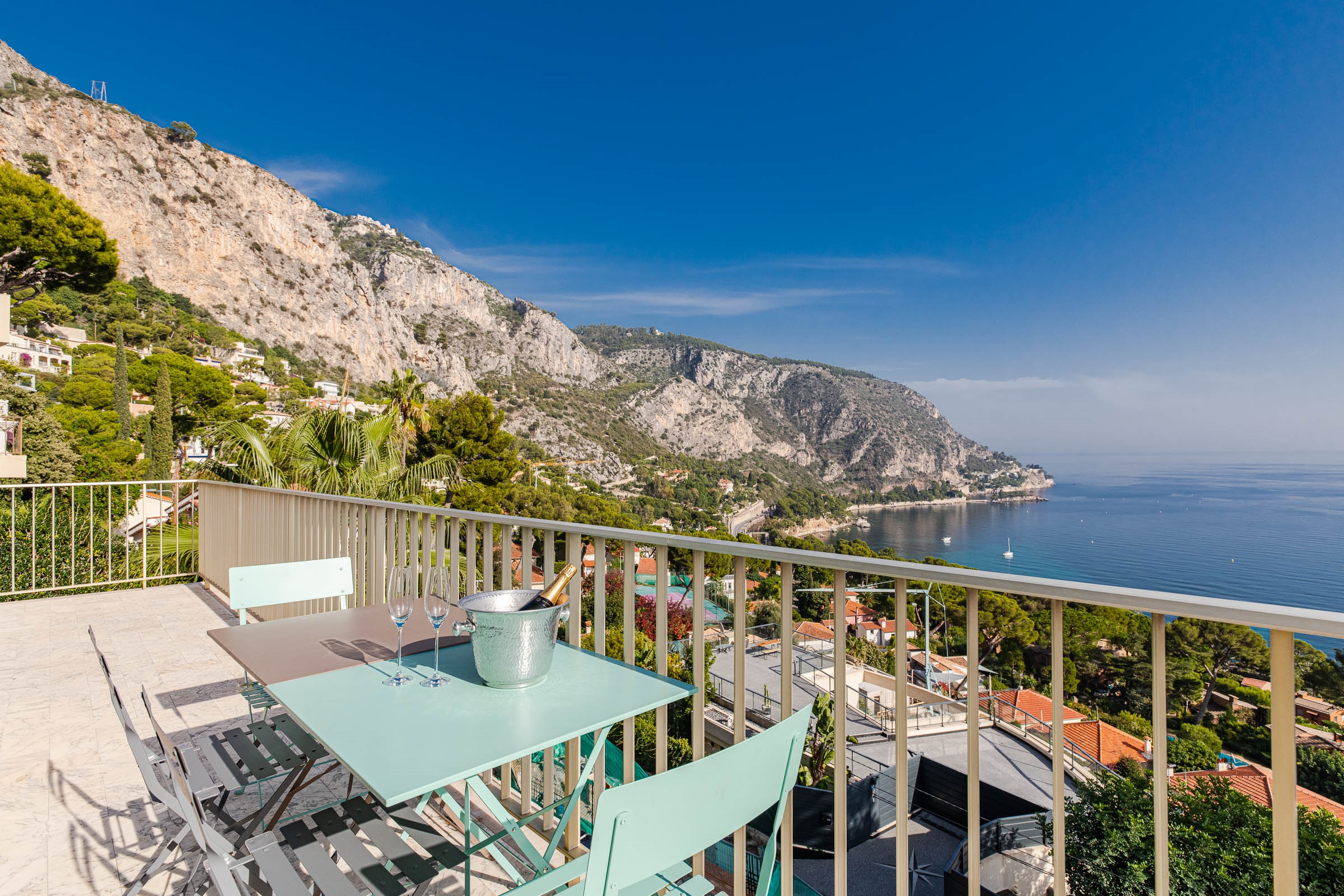  Eze-bord-de-mer - Modern villa with panoramic sea view. - 物件實景