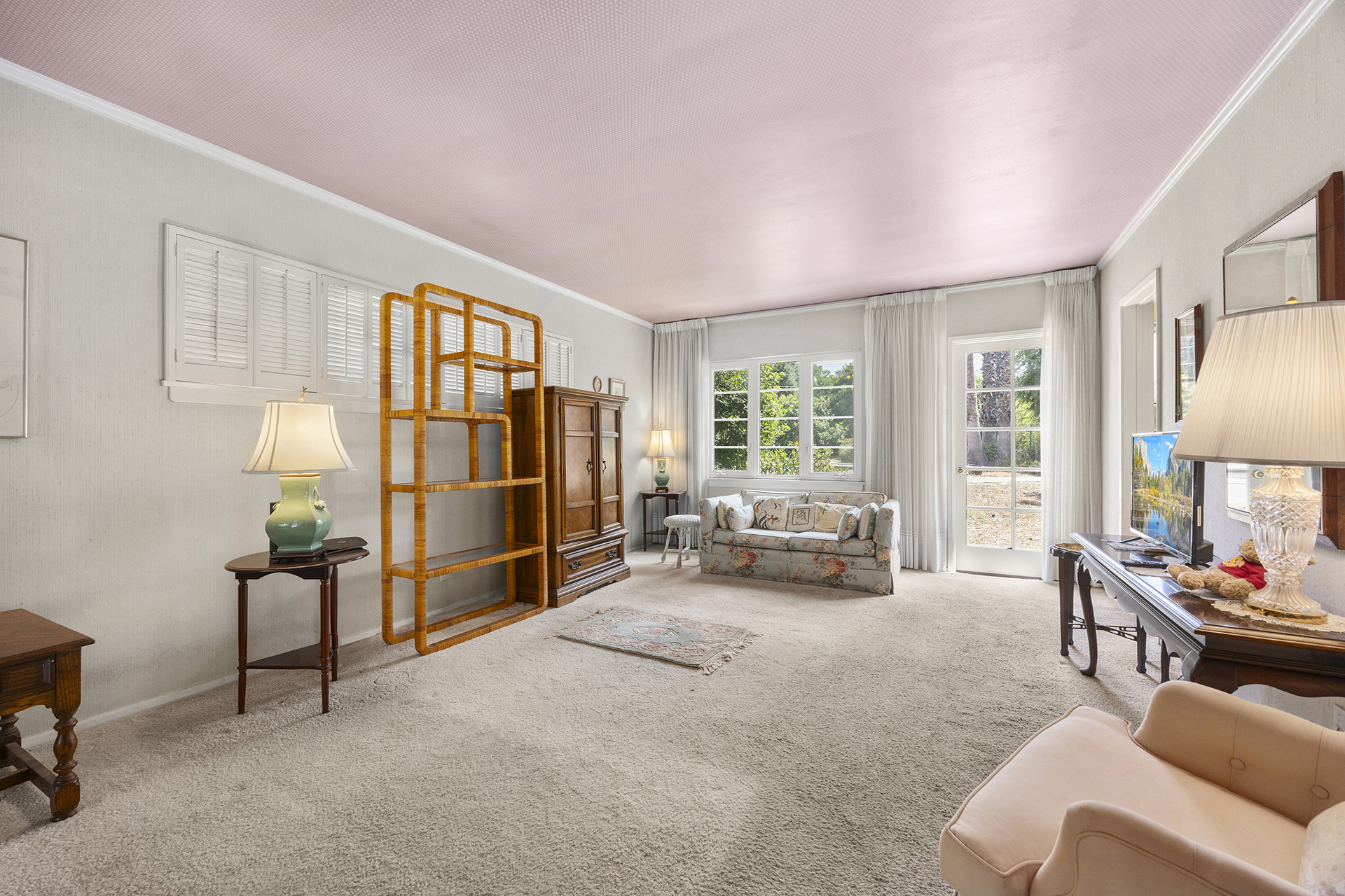 Pasadena, California, 91107, United States, 4 Bedrooms Bedrooms, ,1 BathroomBathrooms,Residential,For Sale,1975607