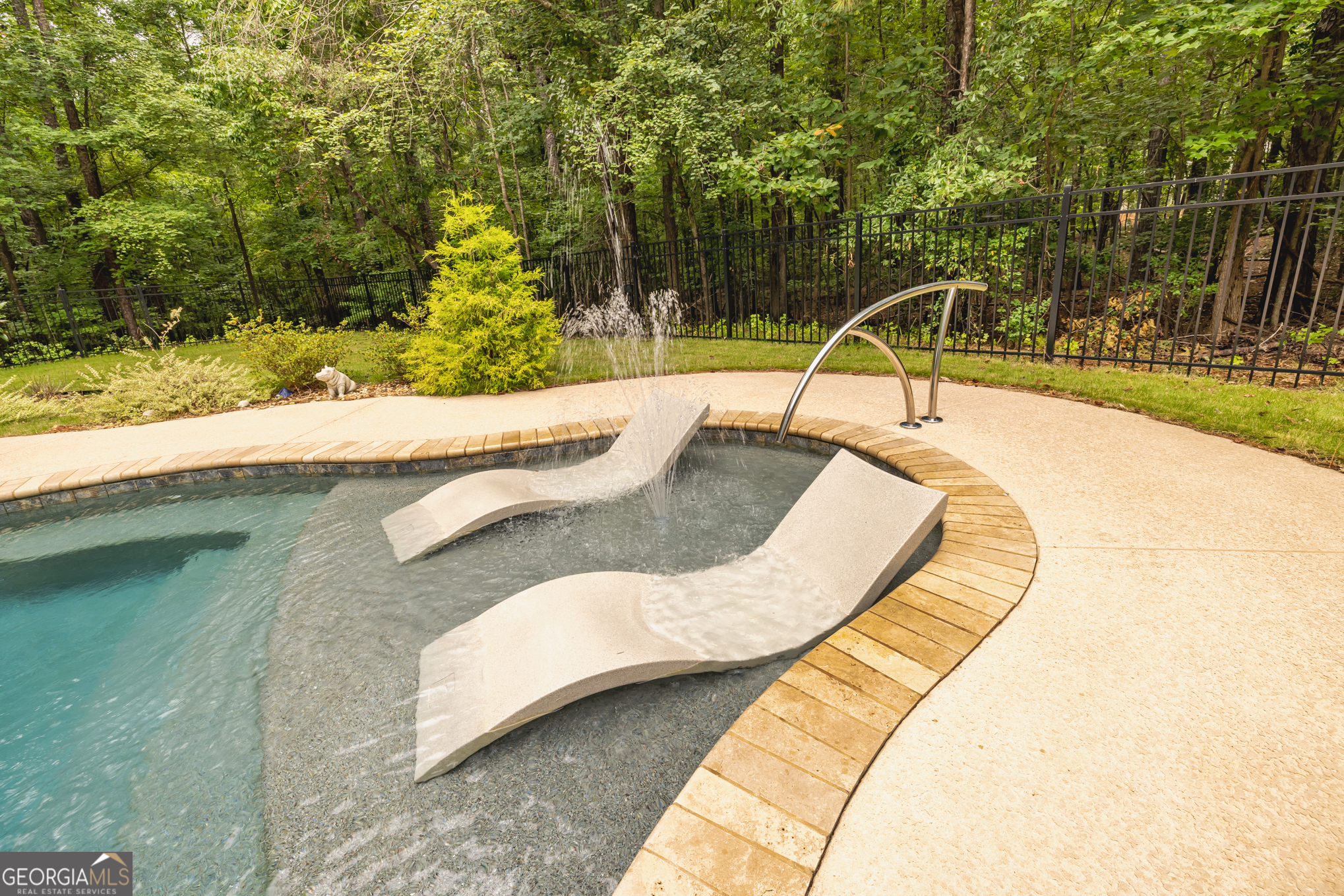 Newnan, Georgia, 30263, United States, 4 Bedrooms Bedrooms, ,5 BathroomsBathrooms,Residential,For Sale,1932602