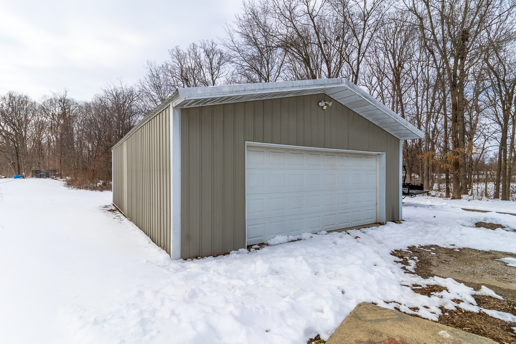 Brownstown, Illinois, 62418, United States, 4 Bedrooms Bedrooms, ,2 BathroomsBathrooms,Residential,For Sale,2015719