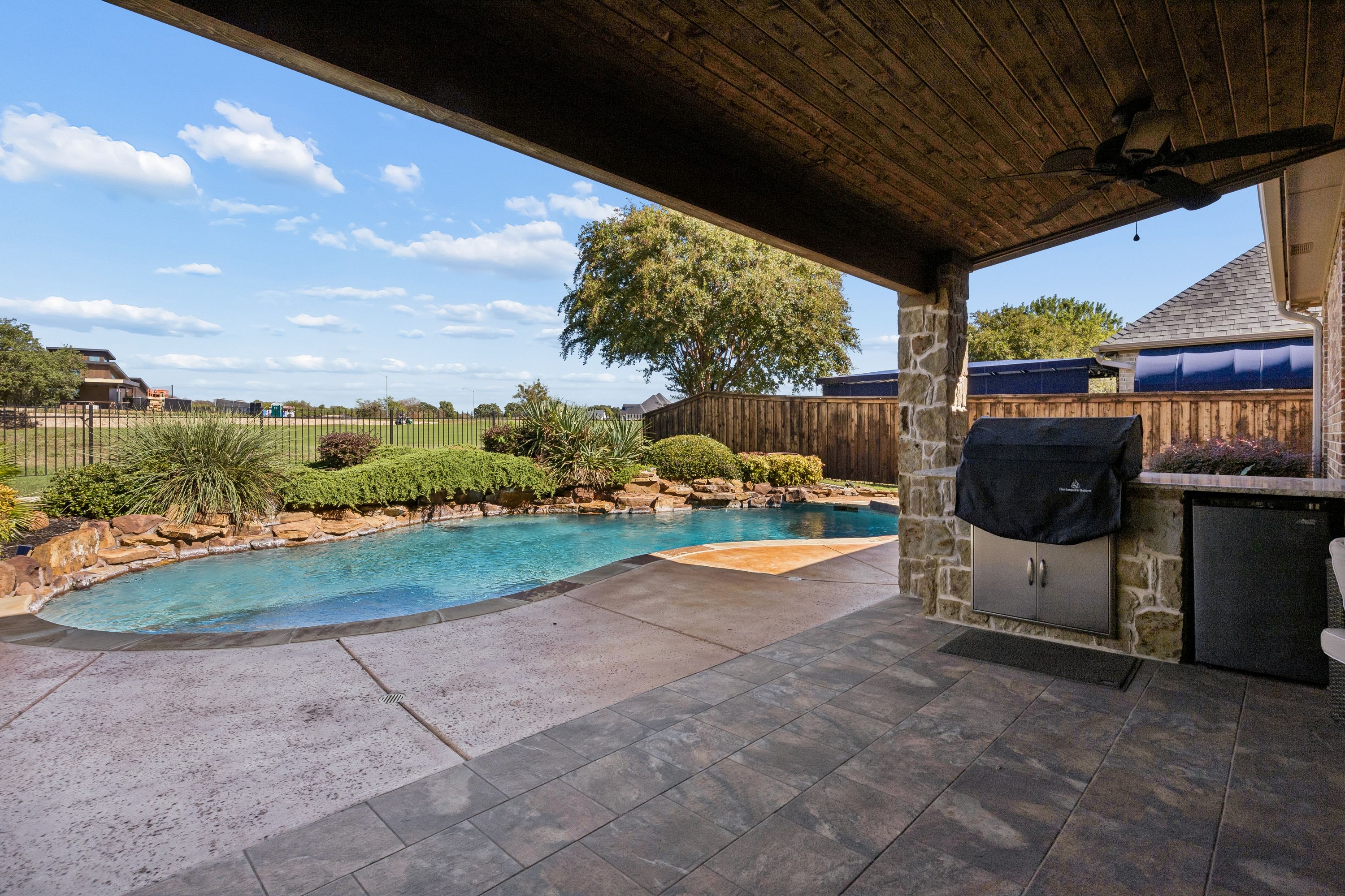  837 Thomas Crossing Drive, Fort Worth, TX, 76028 - 物件實景