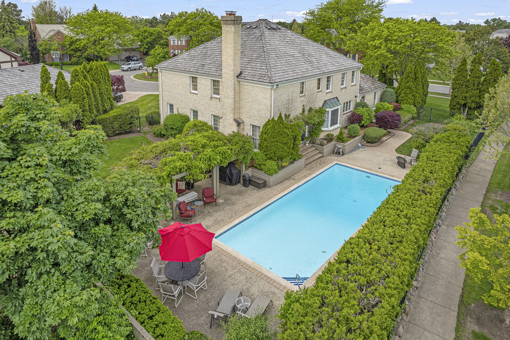 Glenview, Illinois, 60026, United States, 5 Bedrooms Bedrooms, ,4 BathroomsBathrooms,Residential,For Sale,1951003