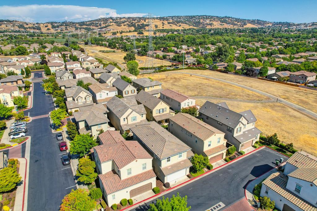 Folsom, California, 95630, United States, 2 Bedrooms Bedrooms, ,3 BathroomsBathrooms,Residential,For Sale,1917573
