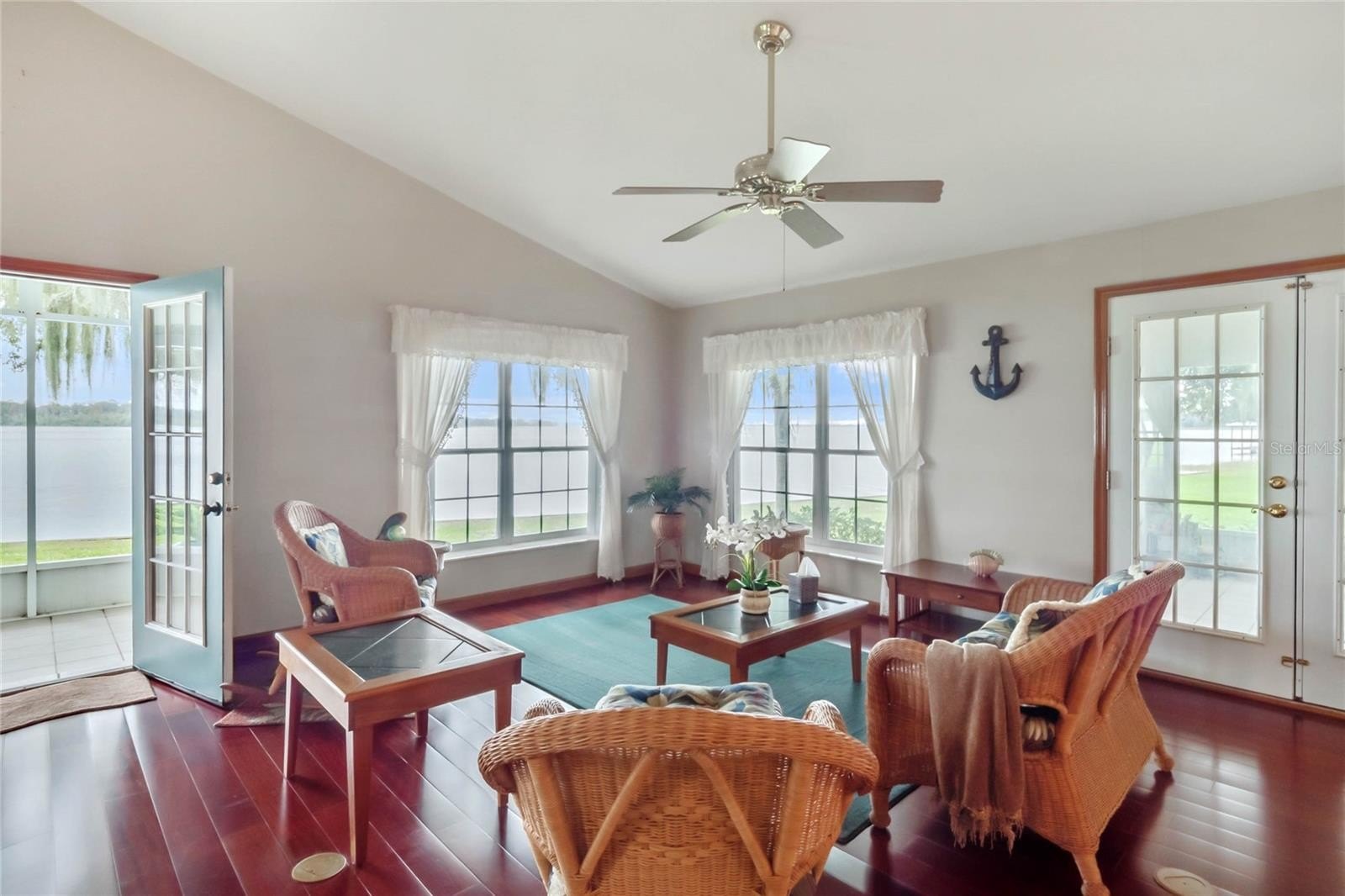 LAKE WALES, Florida, 33898, United States, 6 Bedrooms Bedrooms, ,5 BathroomsBathrooms,Residential,For Sale,1974565