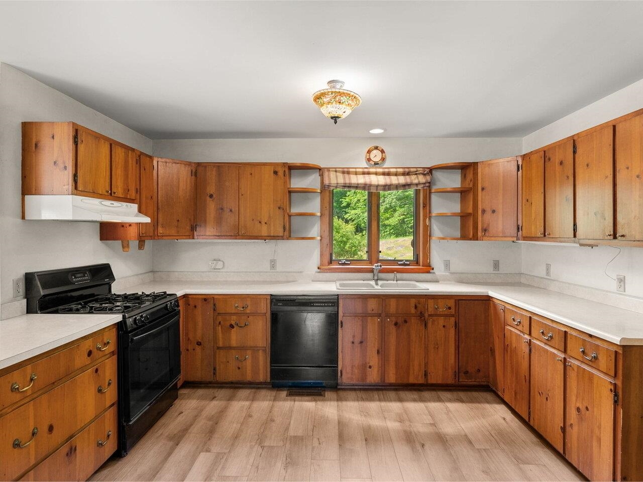 Randolph, Vermont, 05060-9095, United States, 4 Bedrooms Bedrooms, ,2 BathroomsBathrooms,Residential,For Sale,1925913